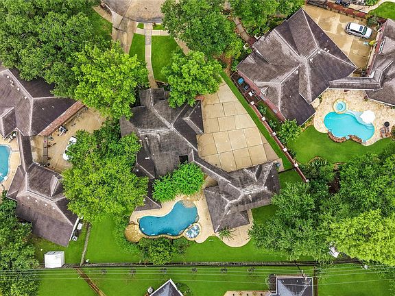 2nd image of 11502 Pecan Canyon Ct