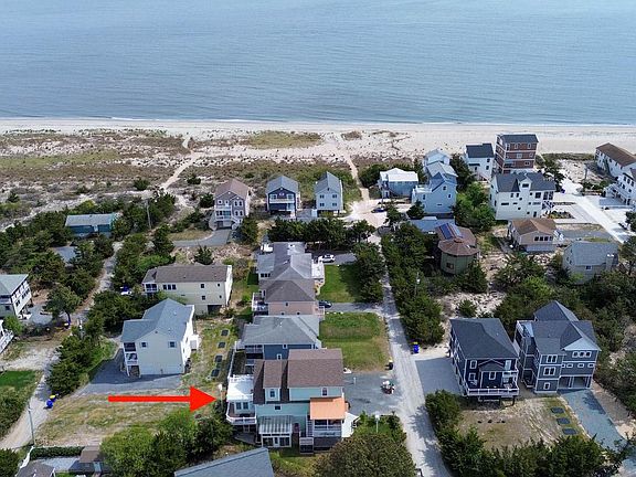 2nd image of 14 Mississippi Ave