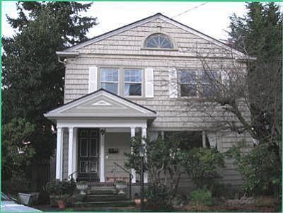 2nd image of 1228 E Crockett St