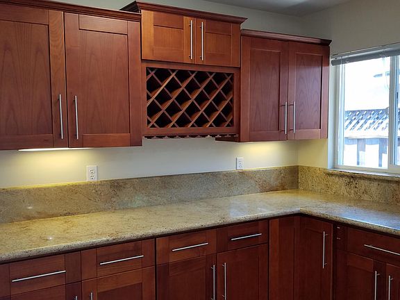 5th image of 1582 Lochinvar Ave