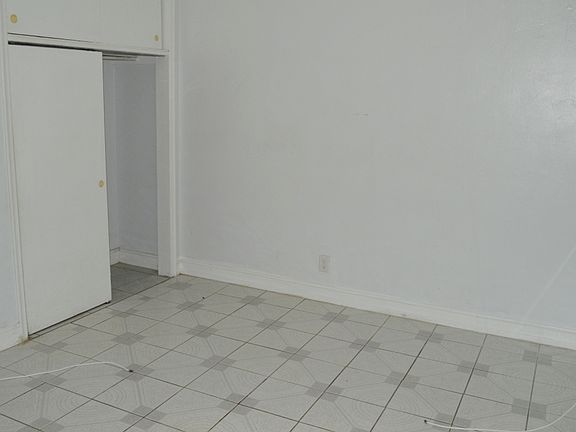 4th image of 1213 NW 19th St