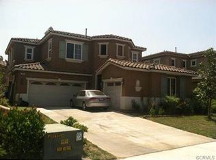 10985 Persimmon Ln, Fontana, CA 92337
