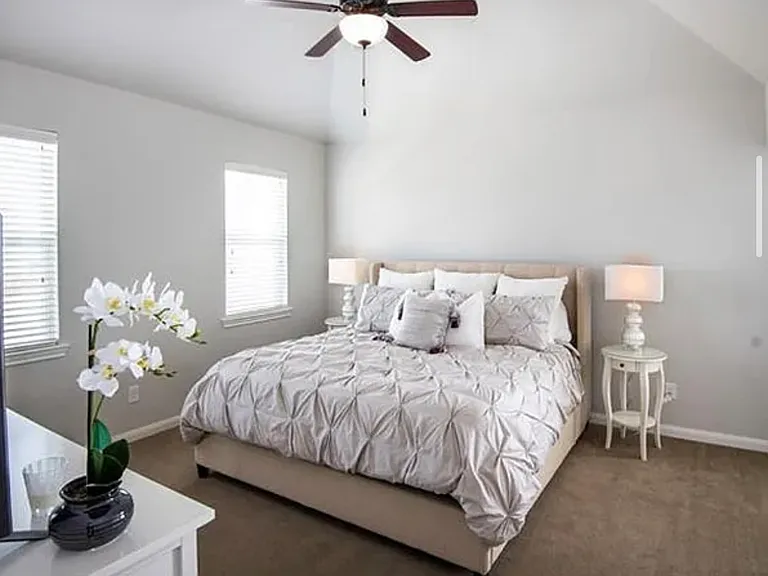 1055 Liberty Pkwy — Photo 12