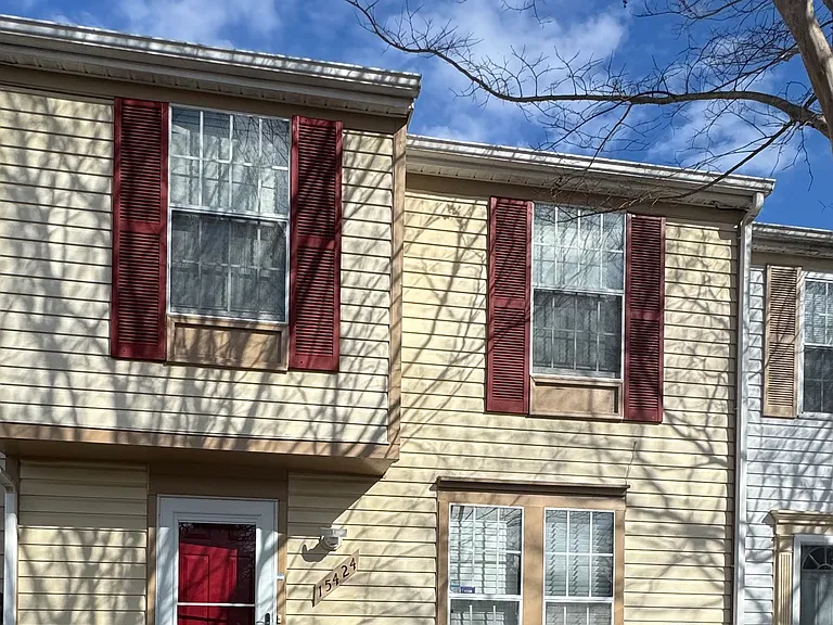 15424 Neman Dr — Photo 1