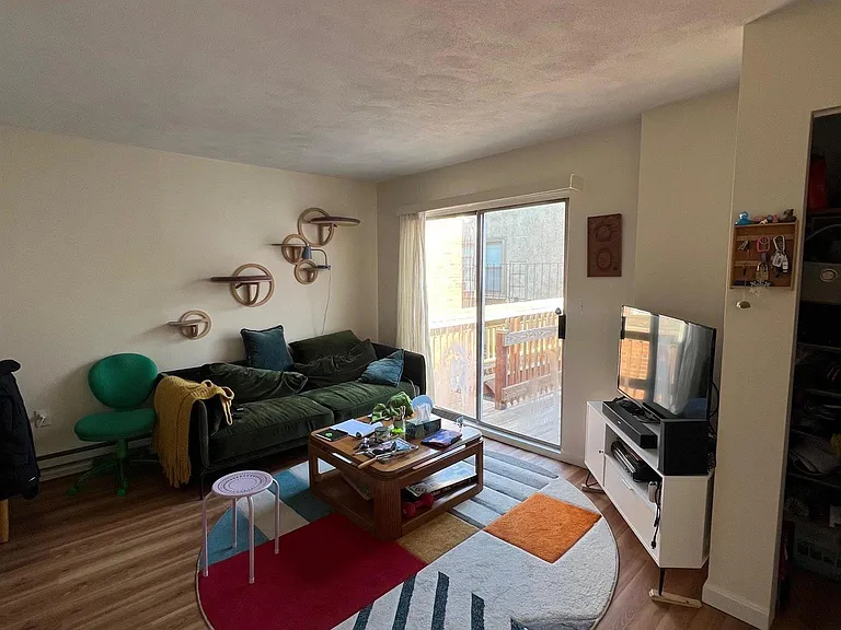 3 Elm St #3 — Photo 3