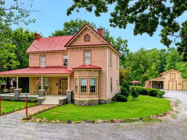 227 W Main St, Ninety Six, SC 29666