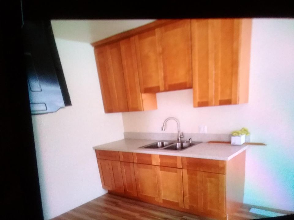 1st image of 810 Austin Ave #1