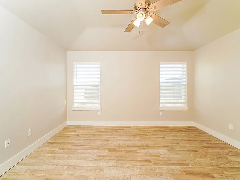 1545 Birmingham Dr — Photo 10
