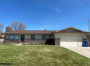 1925 E 27th St, Scottsbluff, NE 69361