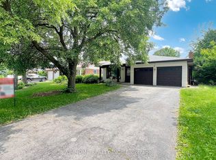 51 Royal Orchard Blvd #L, Markham, ON L3T 3C7