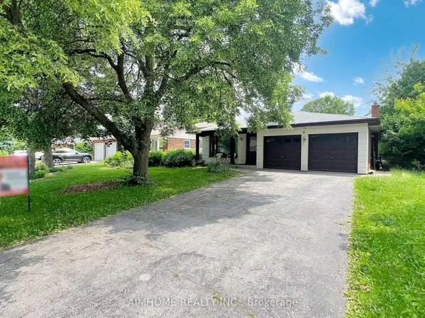 51 Royal Orchard Blvd #L, Markham, ON L3T 3C7