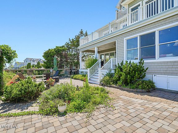 2nd image of 1810 Beach Boulevard