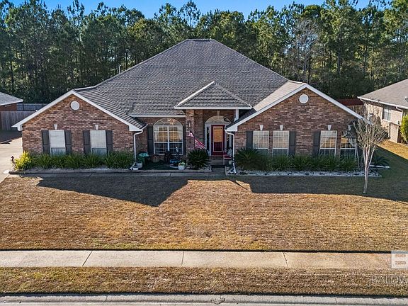 2nd image of 309 Collinwood Loop