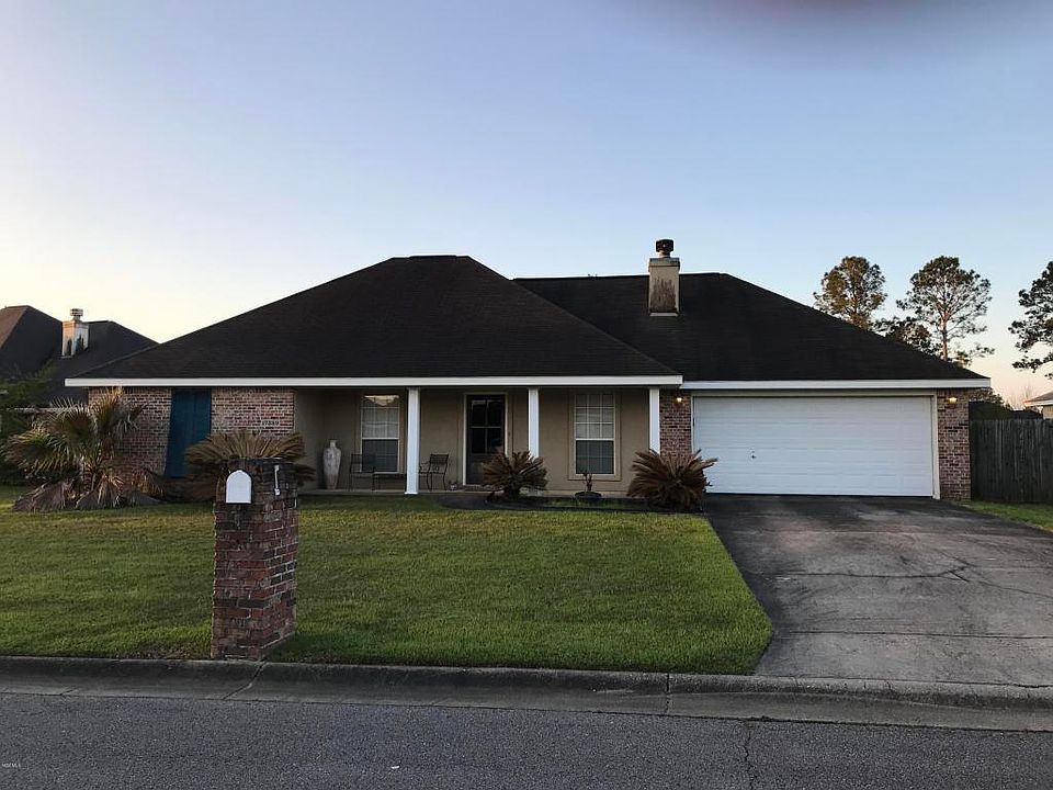 1st image of 17389 Gentry Dr