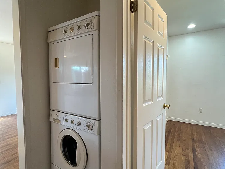 4837 Brighton Ave — Photo 16