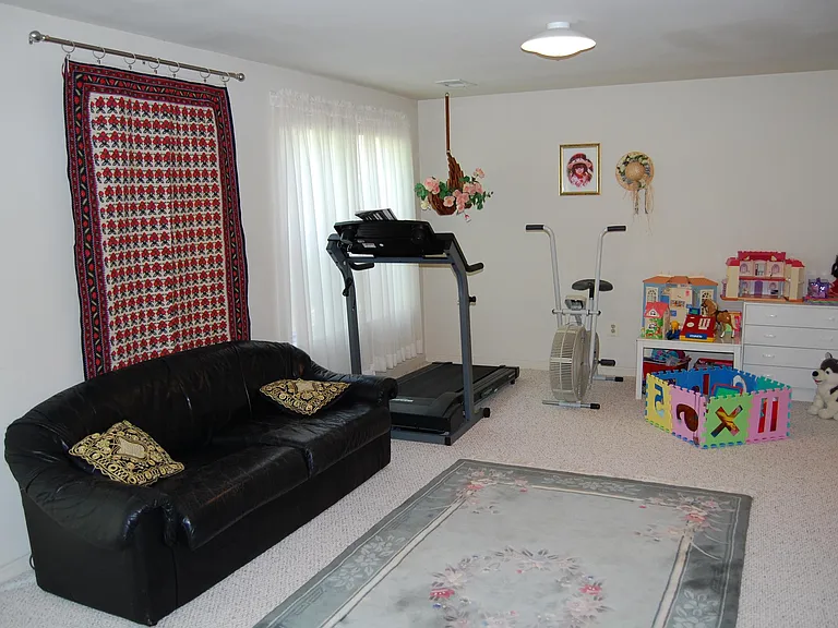 7454 Cross Gate Ln — Photo 15