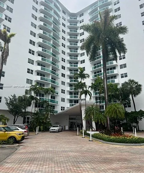 3001 S Ocean Dr #1437 — Photo 2