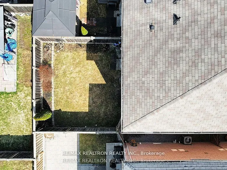 37 Jonas Millway Whitchurch — Photo 43