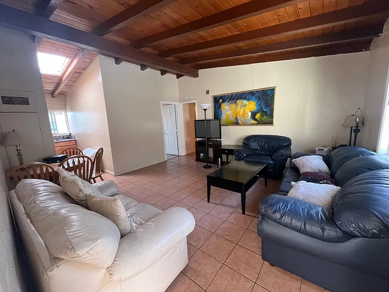 5809 Lindo Paseo #3-room D — Photo 3