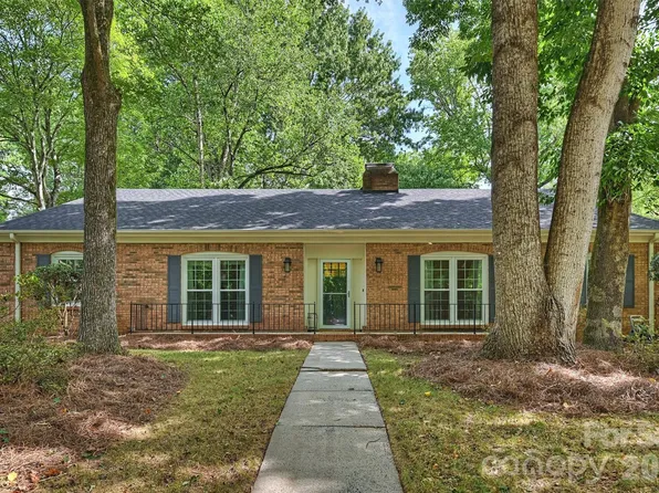 9301 Hinson Dr, Charlotte, NC 28105
