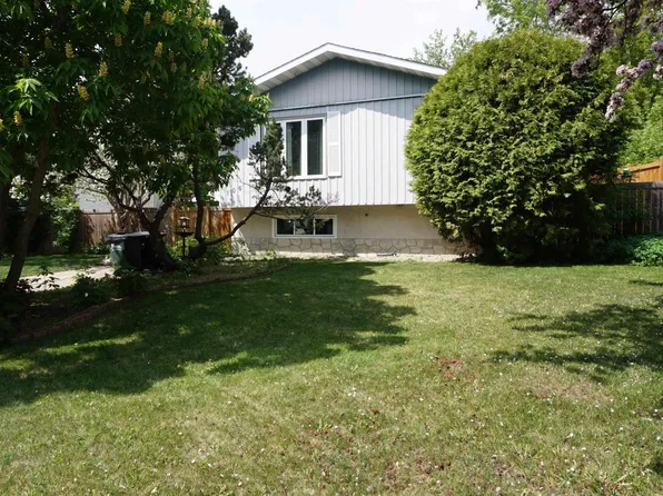 106 Greengrove Ave, Strathcona County, AB T8A 3C6