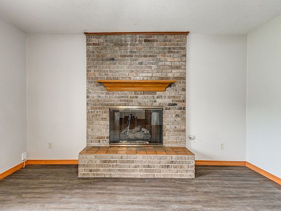 5th image of 1639 Westbrooke Ter