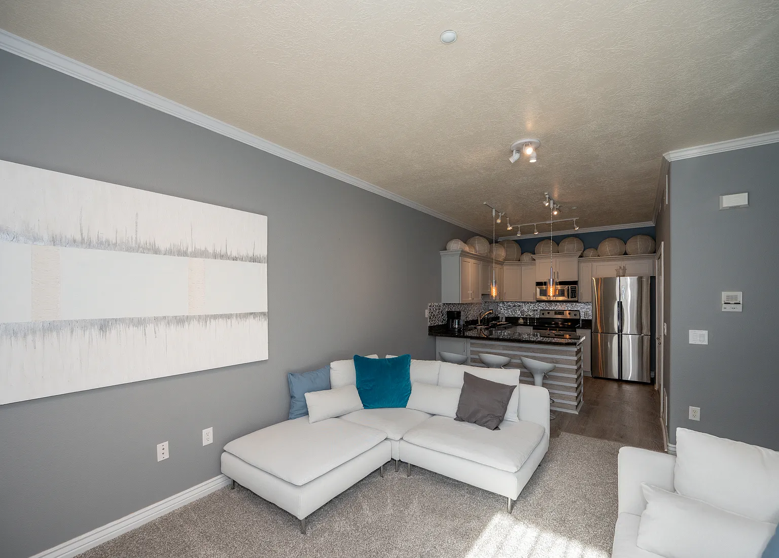 2 bed, 1000 sqft, $2,625 — Photo 3