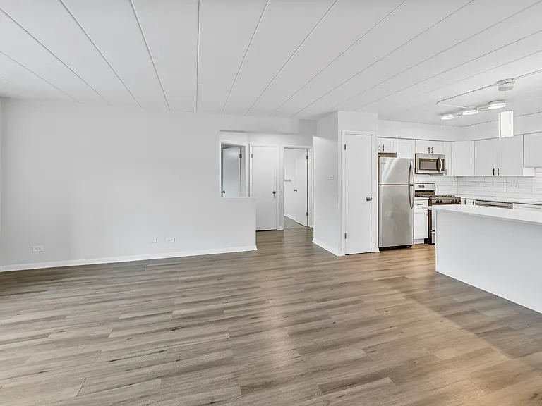 30 S Spring Ave #105 — Photo 10