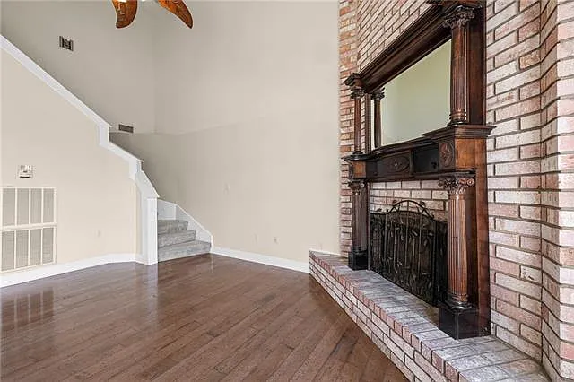 4 bed, 3.0 bath, 2550 sqft, $2,700 — Photo 4
