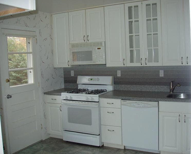 2nd image of 316 Mendham Rd W