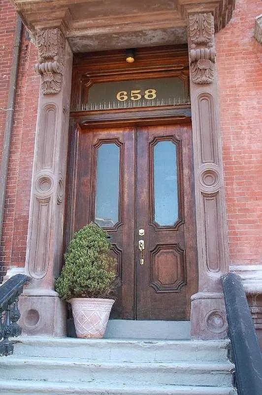 2 bed, $4,800 — Photo 2