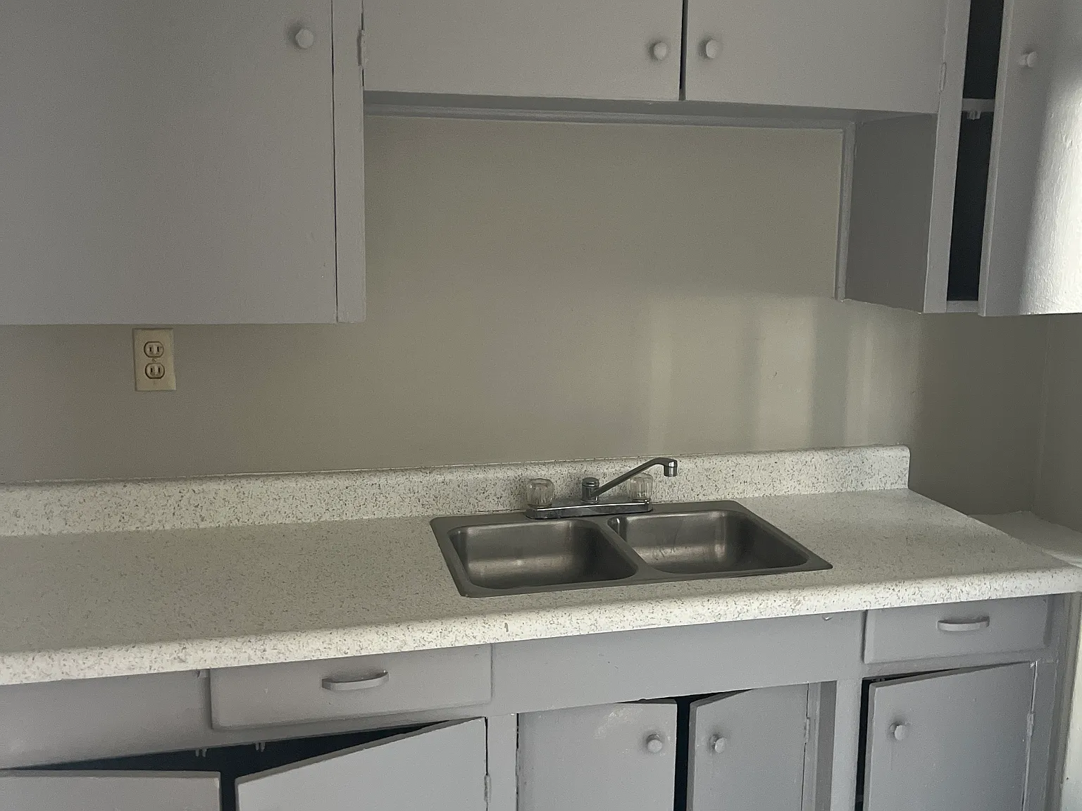 Studio, 500 sqft, $675 — Photo 3