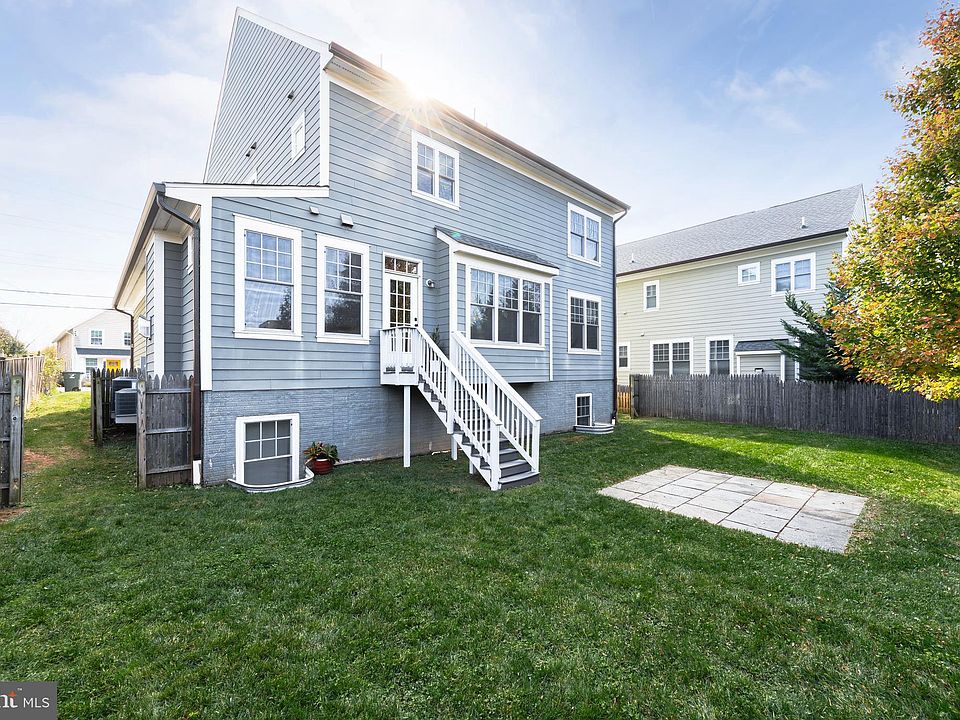 2nd image of 5019 22nd St N