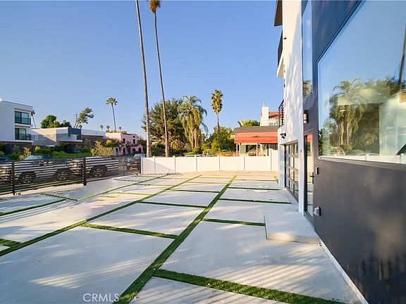 4th image of 616 N Mariposa Ave