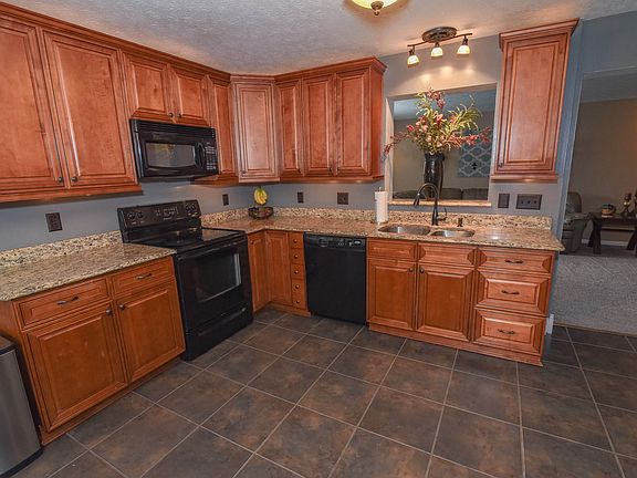 5th image of 7027 Glenburn Dr