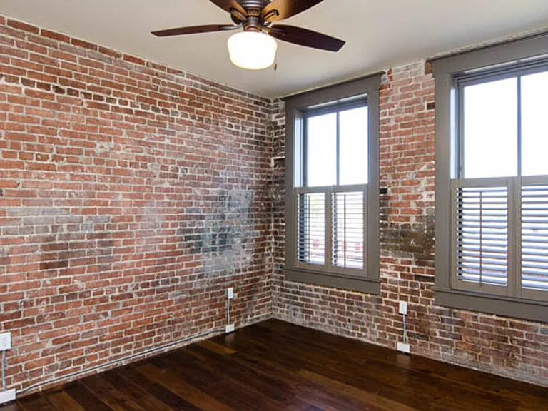 203 W Commercial St #3B — Photo 14