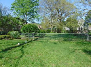 1616 Massachusetts, Lawrence, KS 66044