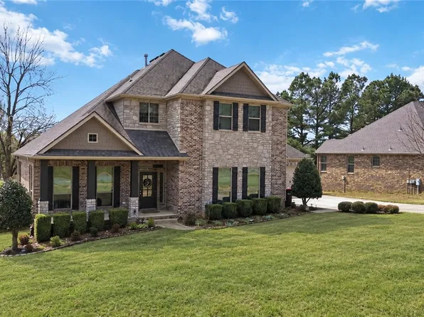 5125 E Sagely Ln, Fayetteville, AR 72703