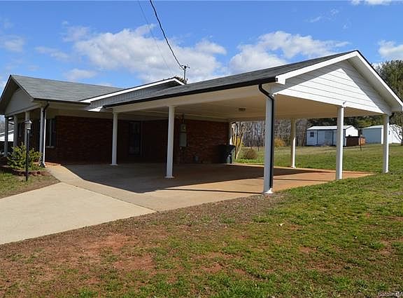 3rd image of 3082 Wilkesboro Hwy