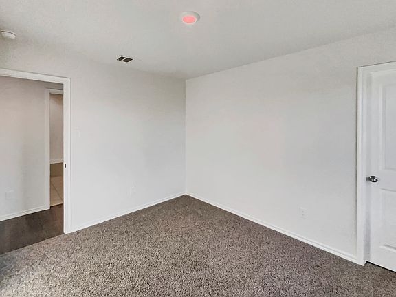4th image of 1319 Lowhill Dr #0