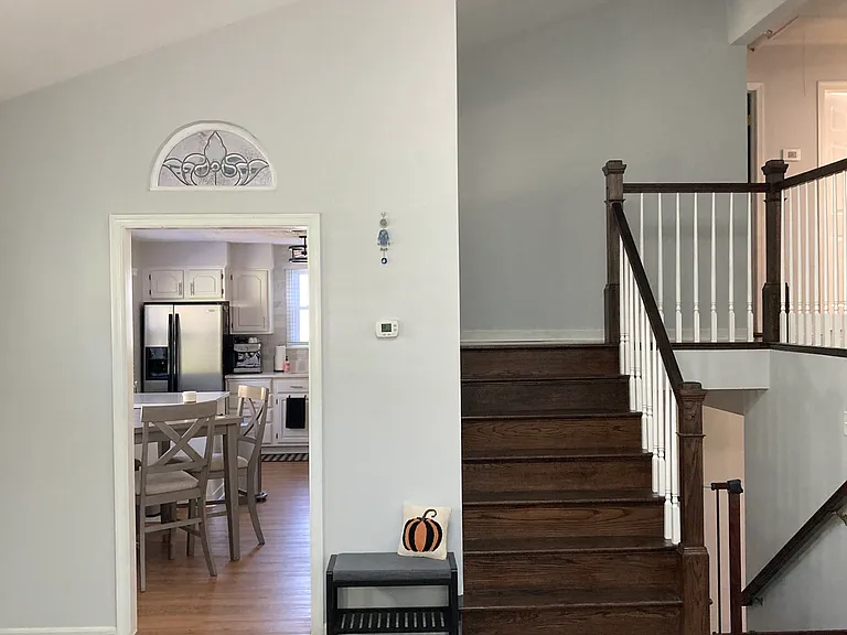 3637 Valley Rd — Photo 5