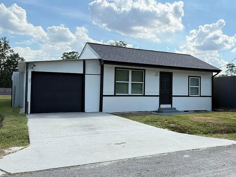 889 Chas Ln — Photo 32