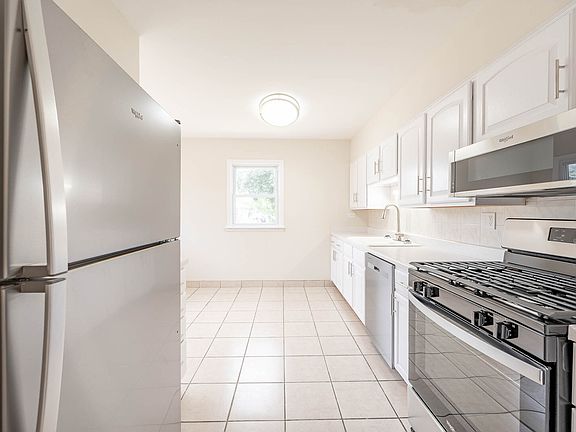 3rd image of 4612 N Oriole Ave