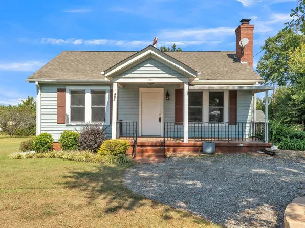 407 Hampton Rd, Greer, SC 29651