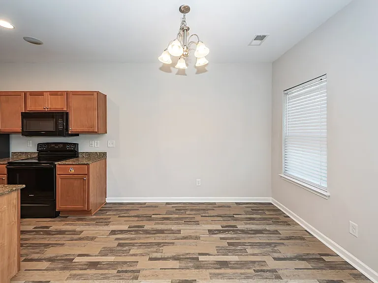 484 Truman Dr — Photo 55