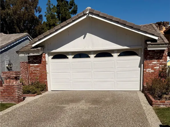 24181 Okeechobee Ln, Lake Forest, CA 92630