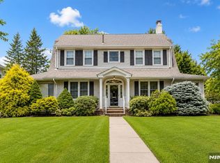 431 Maitland Ave, Teaneck, NJ 07666