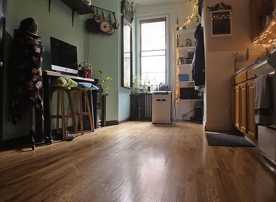 Rented by Rennit Inc. | media 28