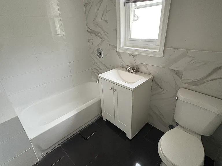 597 Grove St #3L — Photo 8