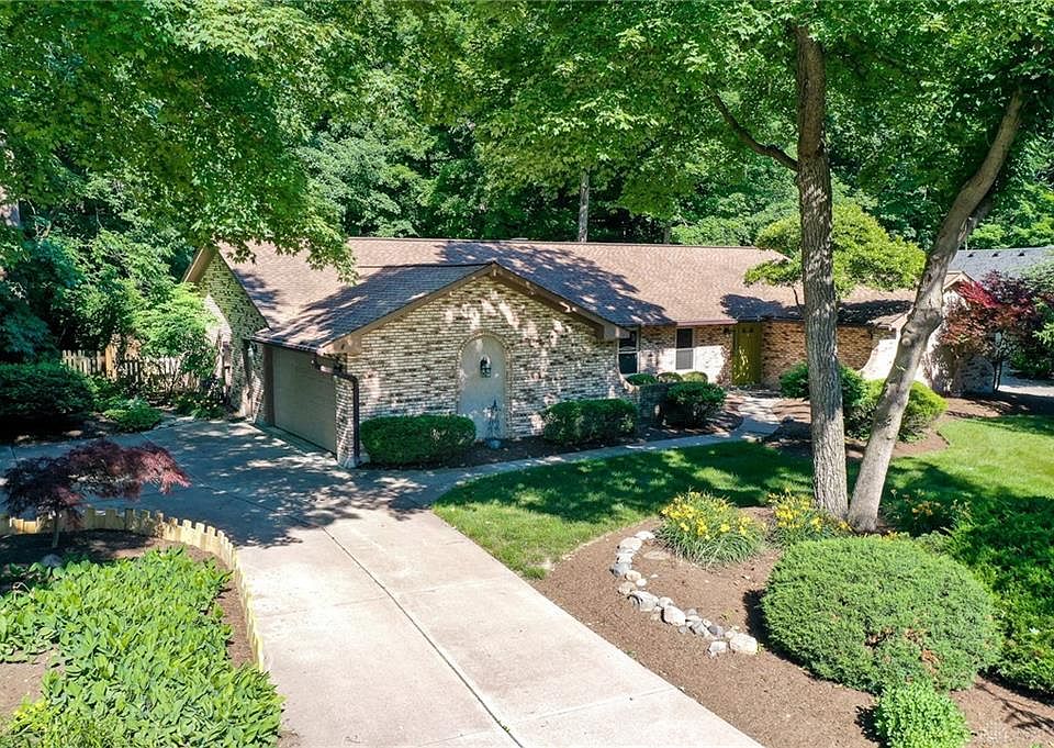 2nd image of 2681 Woodbluff Ln